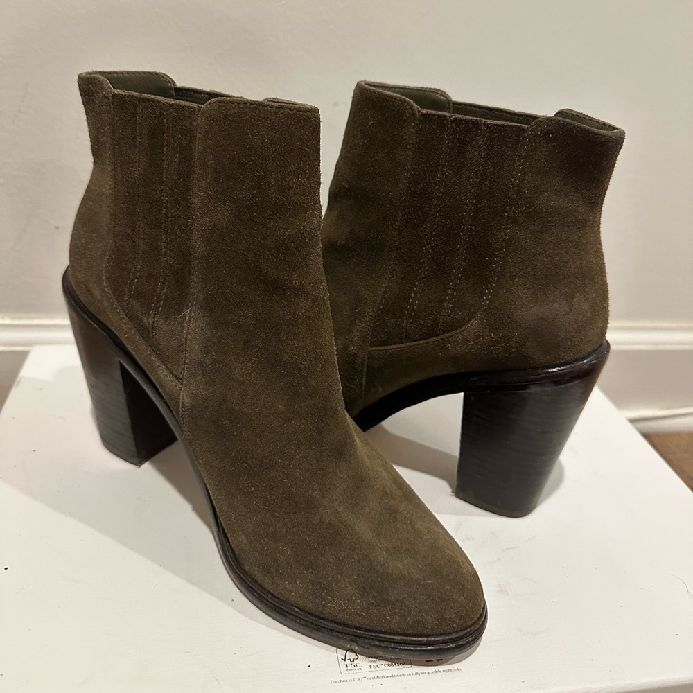 JOIE - Cloee Bootie in Deep Olive ; size 39 (8 1/2)